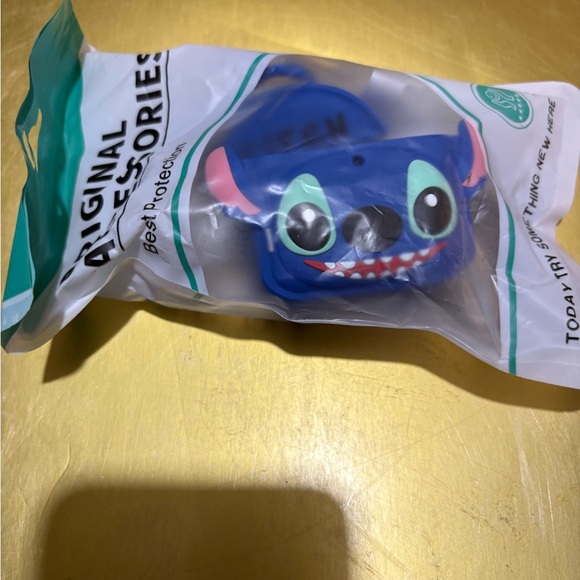 Stitch Blue Kids apple air phone case. - Picture 2 of 3